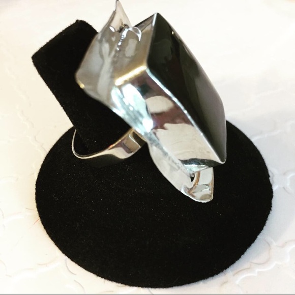 Ring - Picture 2 of 2